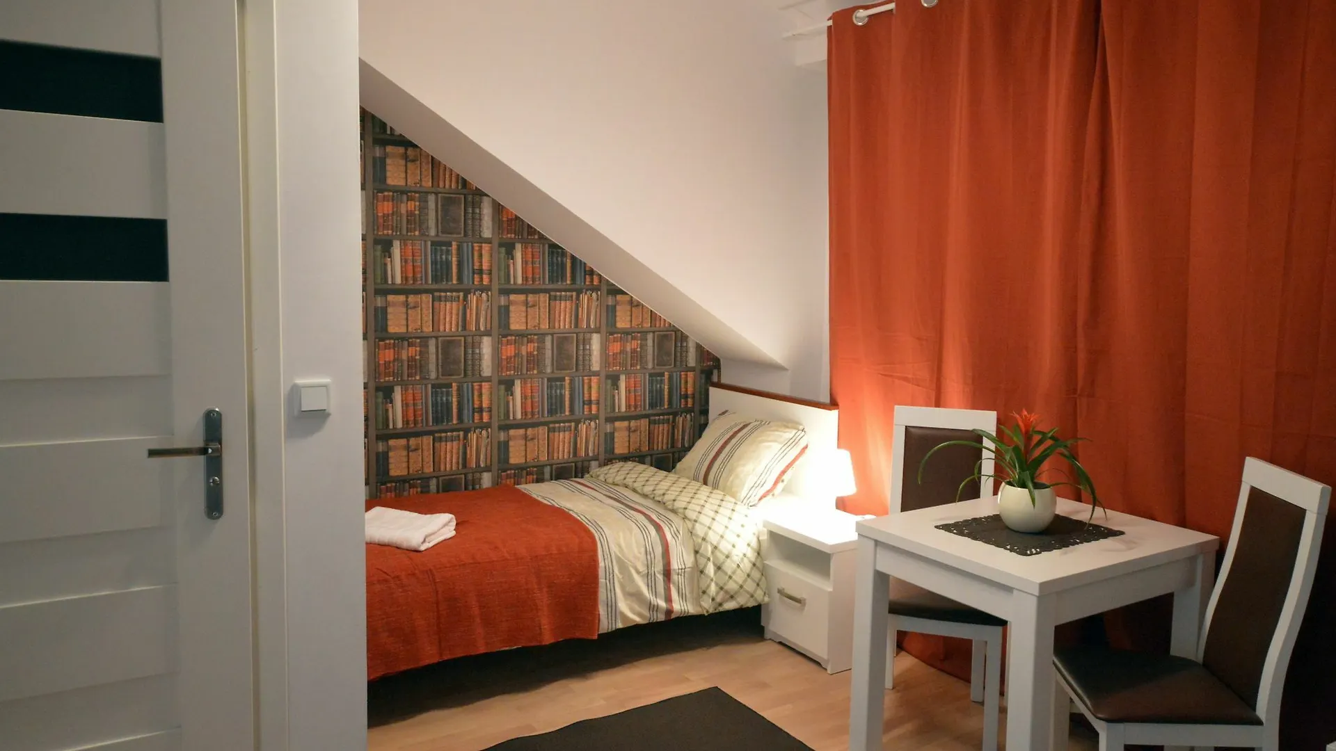 ***  Cracow Central Aparthotel Krakow Polonya